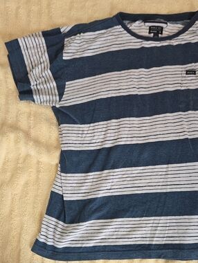 RVCA Men’s Navy and White Horizontal Stripe Tee